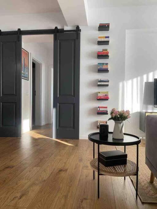 Modern 2-Bedroom Apartment In New Residence Krajowa Zewnętrze zdjęcie