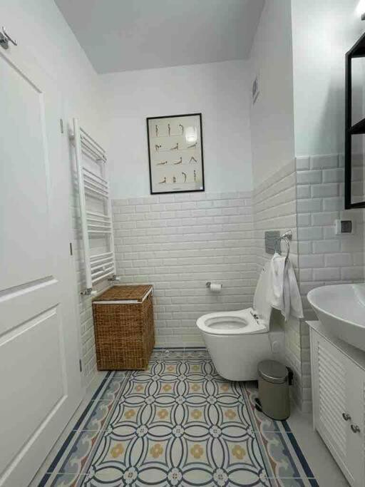 Modern 2-Bedroom Apartment In New Residence Krajowa Zewnętrze zdjęcie