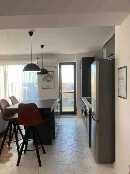 Modern 2-Bedroom Apartment In New Residence Krajowa Zewnętrze zdjęcie